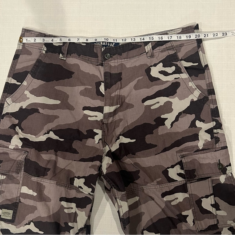 Signature Levi’s Strauss & Co. Men’s Cargo Shorts Camouflage Size 42 - Picture 4 of 10